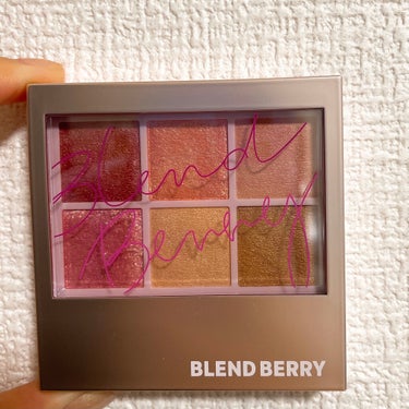 オーラクリエイション 102 ザクロ＆シュガリーピンク(限定カラー)/BLEND BERRY/アイシャドウパレットを使ったクチコミ（2枚目）