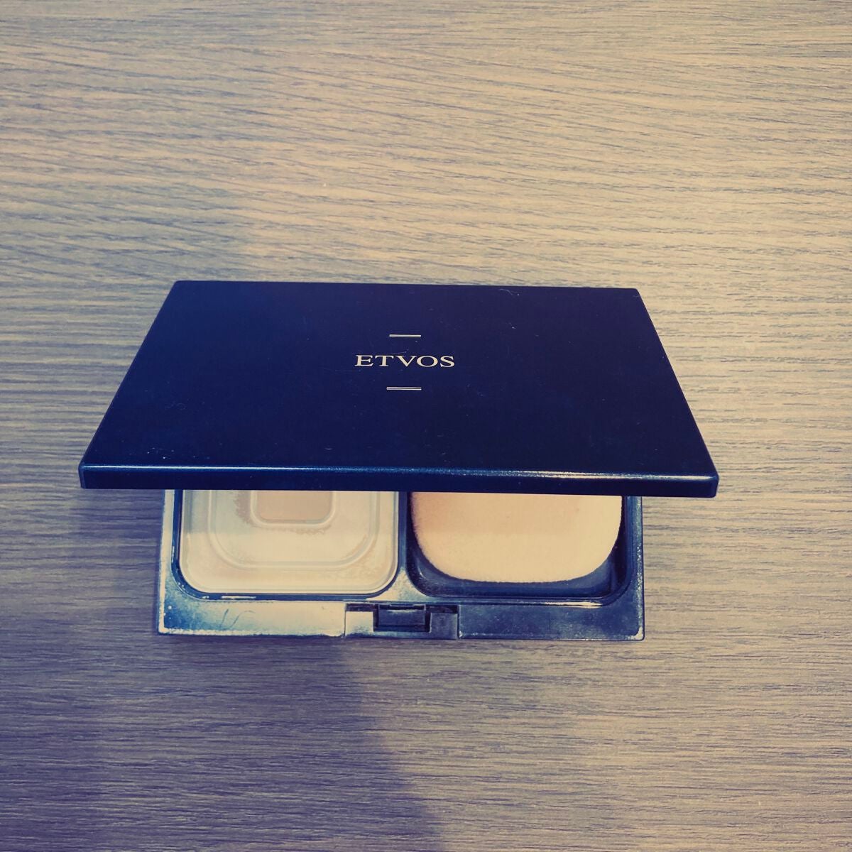 タイムレスシマーミネラルファンデーション/エトヴォス/パウダーファンデーションを使ったクチコミ(2枚目)