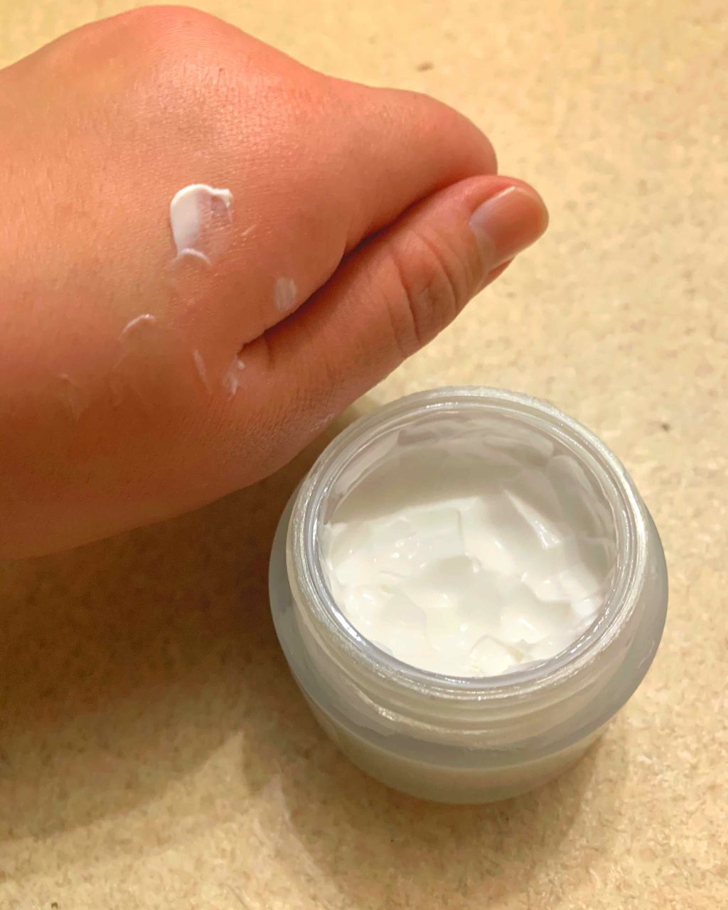 クリーム；グロウアウェイクニング/Huxley/フェイスクリームを使ったクチコミ（2枚目）