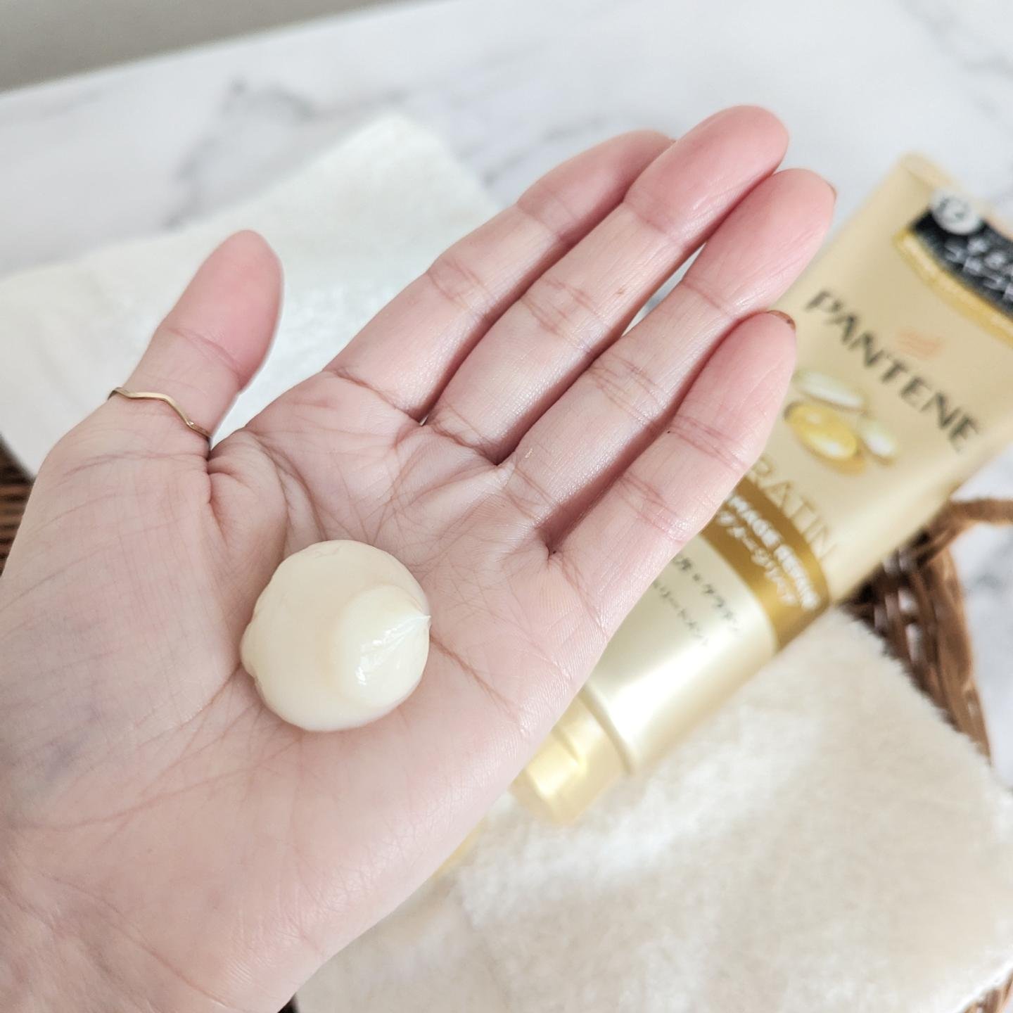 エクストラダメージリペア 洗い流すトリートメント 300g/パンテーン/洗い流すヘアトリートメントを使ったクチコミ（3枚目）