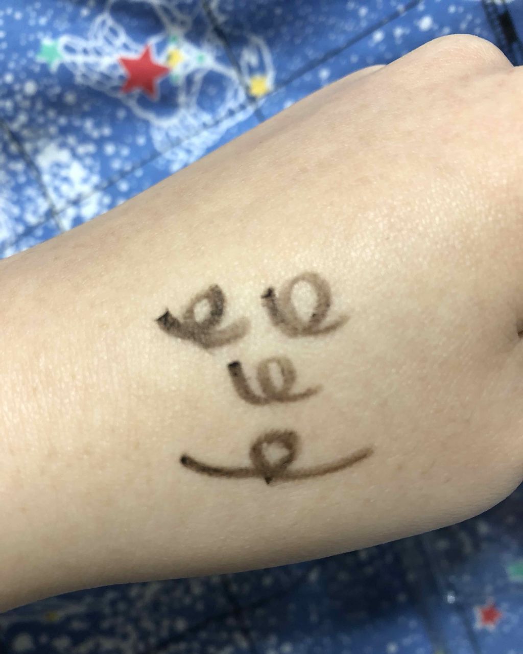 「密着アイライナー」繰り出しペンシル/デジャヴュ/ペンシルアイライナーを使ったクチコミ（3枚目）