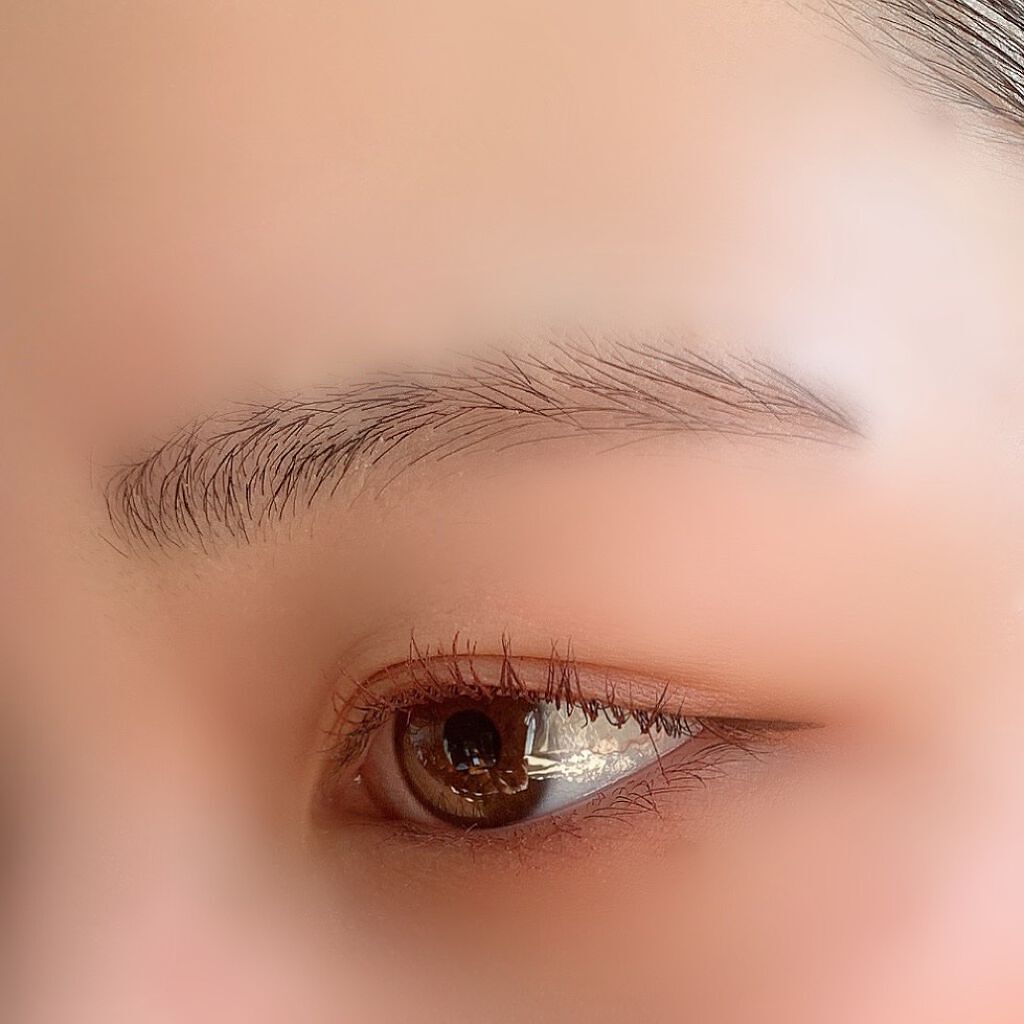 周りに聞きにくい「眉毛」をセルフで手軽に脱毛する方法とは?注意点やおすすめアイテムも伝授!のサムネイル
