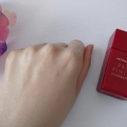 プロフィニッシュリキッド オークル20/インテグレート/リキッドファンデーションを使ったクチコミ(2枚目)