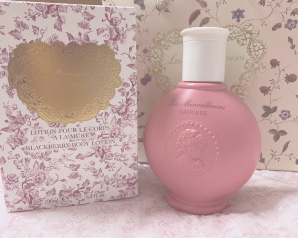 ブラックベリー ボディローション/レ・メルヴェイユーズ ラデュレ/ボディローションを使ったクチコミ（1枚目）