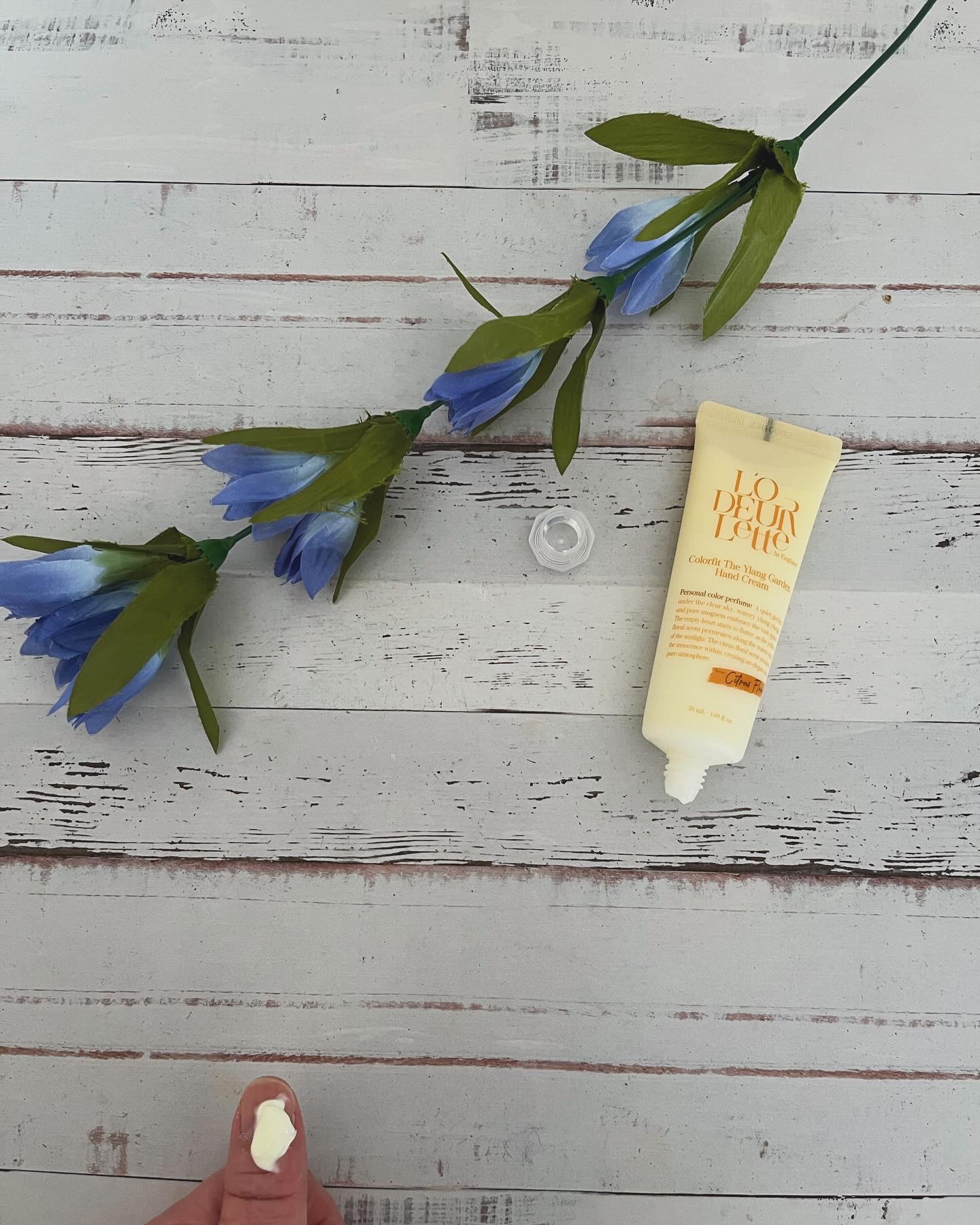 カラーフィットハンドクリーム/ロダレット/ハンドクリームを使ったクチコミ（2枚目）