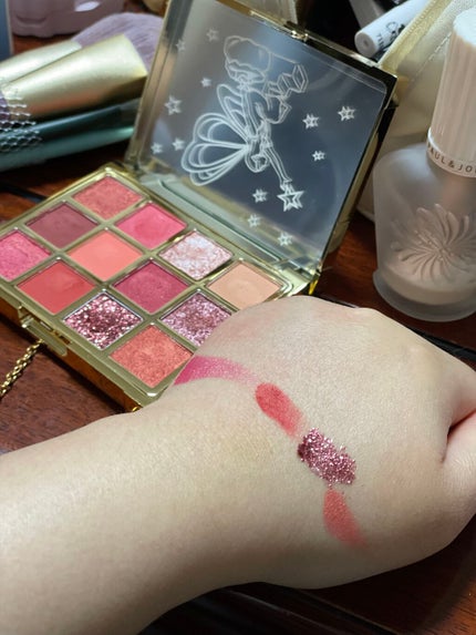 豆腐メンタルこむぎ on LIPS 「#Qoo10で購入しました。#中国コスメ_アイシャドウ夢心地を..」(5枚目)