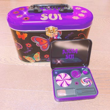 ANNA SUI メイクアップ コフレ Ⅲのクチコミ「『メイクアップコフレIII』（ANNA SUI）

今年のアナスイのクリスマスコフレをプレゼン.....」（2枚目）