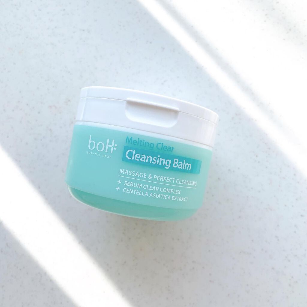 boHのクレンジングバームを使い始めました🛁
すごくなめらかでメイクとの馴染みもとてもよいので早速お気に入りに☘️
すーっと溶けるのが早く感動しました💫
肌に圧をかけず落とすことができます😊

■気に入った点■
☑
