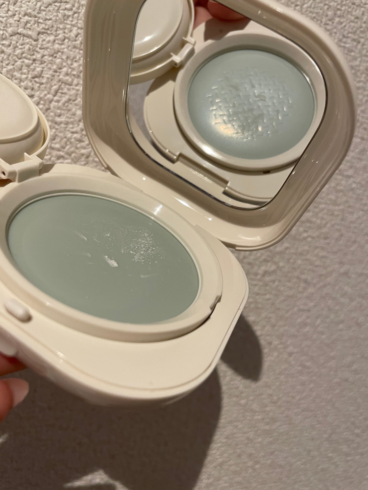 ネオ エッセンシャル フィニッシュパウダー/LANEIGE/ルースパウダーを使ったクチコミ(3枚目)