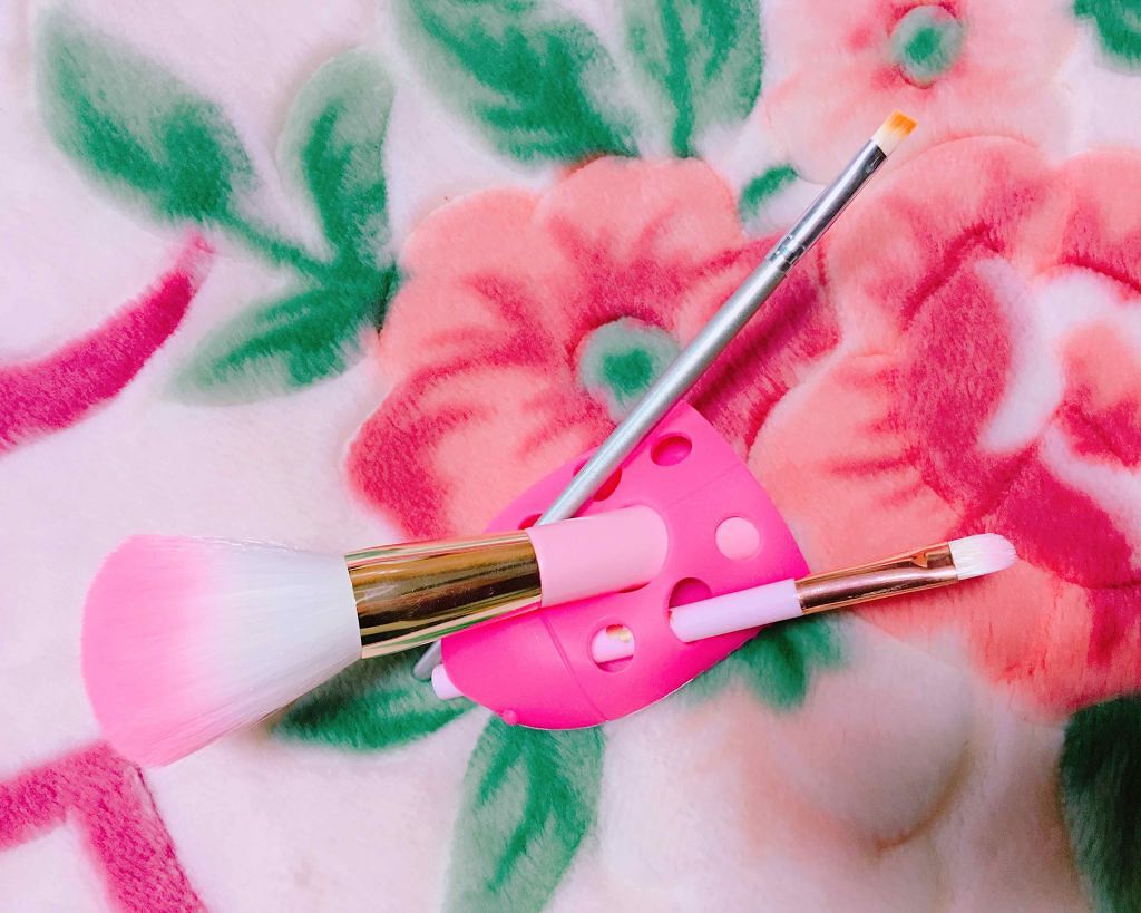 メイクブラシクリーナー/DAISO/その他化粧小物を使ったクチコミ(2枚目)