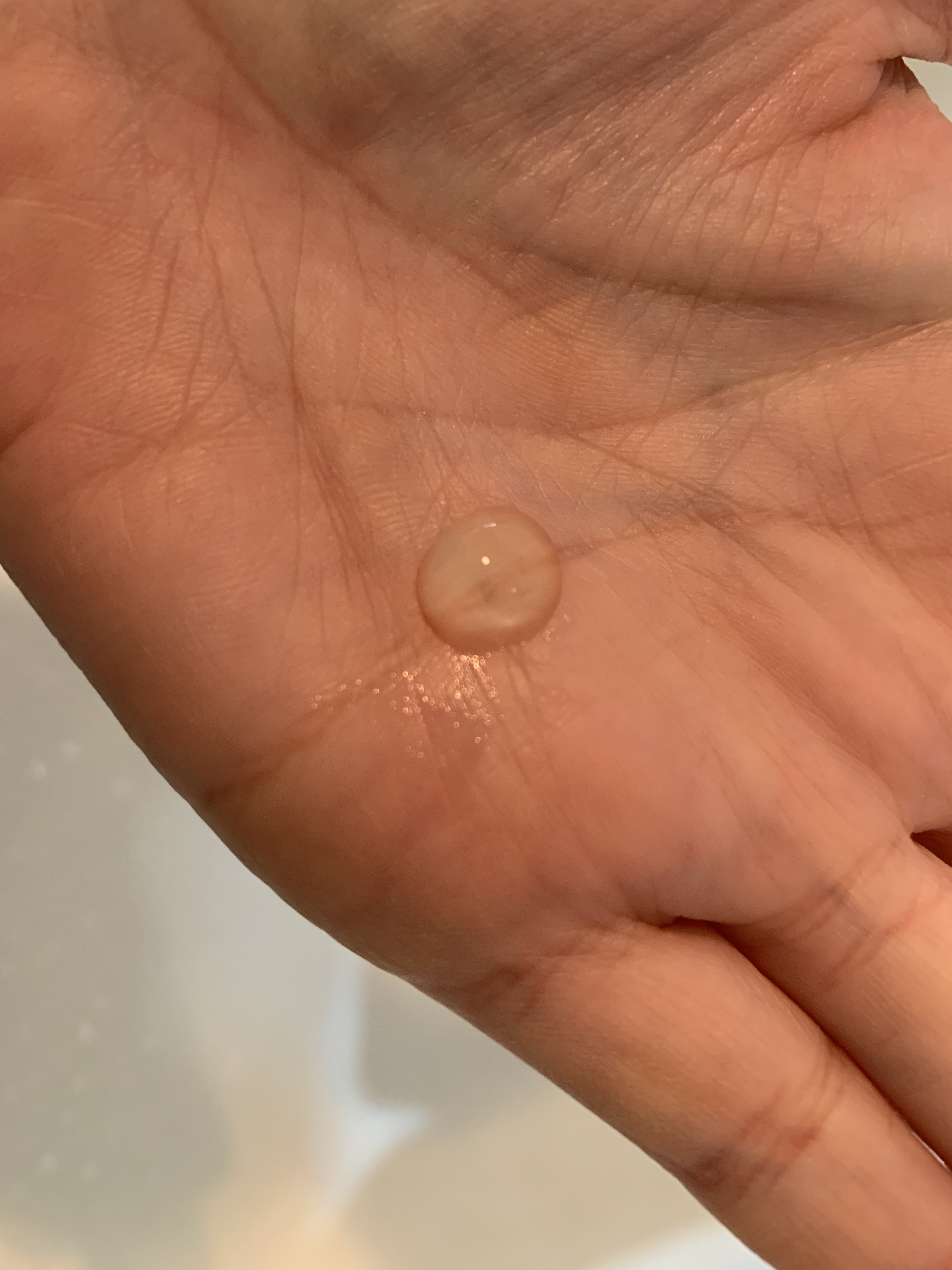 グリーンタンジェリン ビタC ダークスポットケアセラム/goodal/美容液を使ったクチコミ（2枚目）