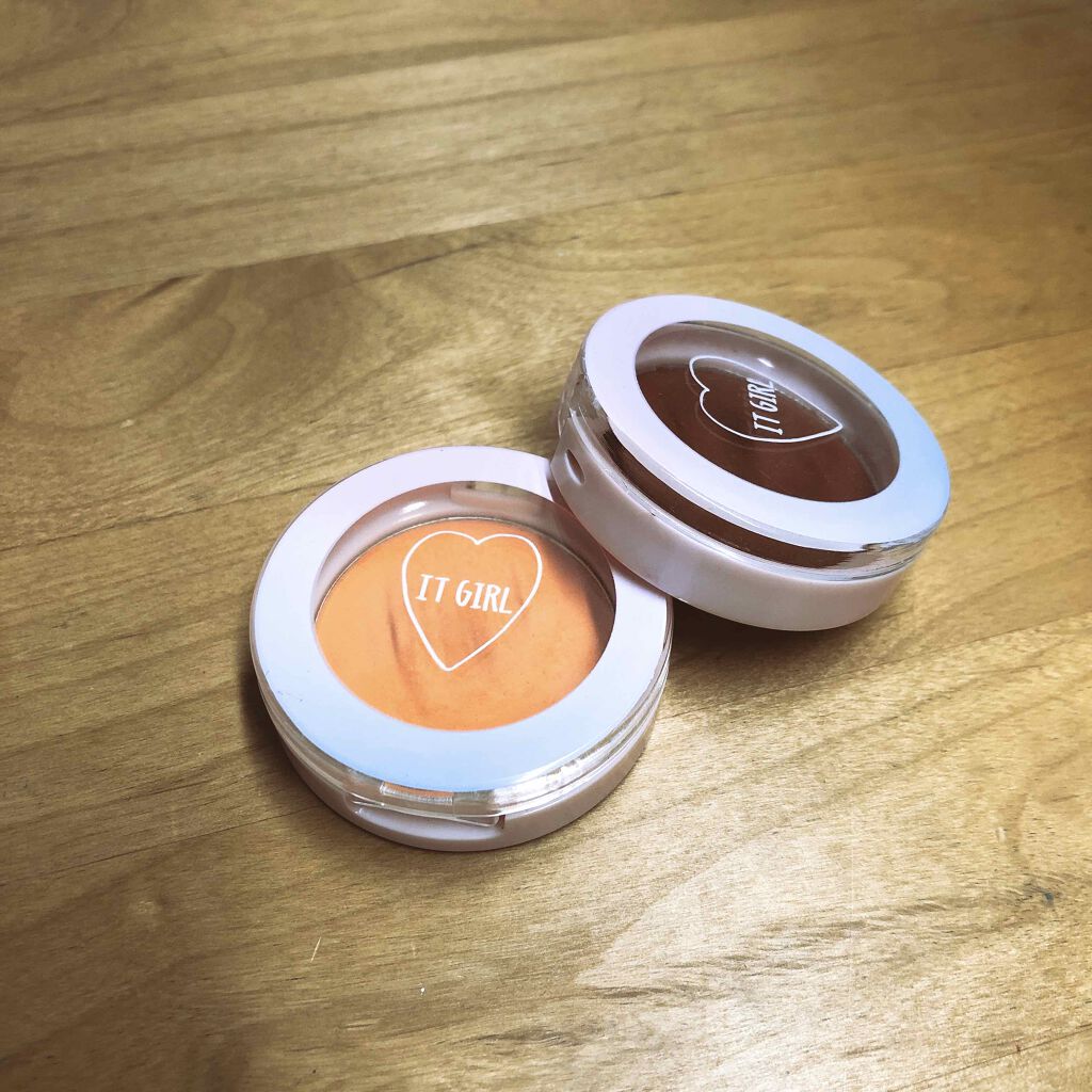 ダイソー×IT GIRL アイシャドウ/DAISO/単色アイシャドウを使ったクチコミ（2枚目）