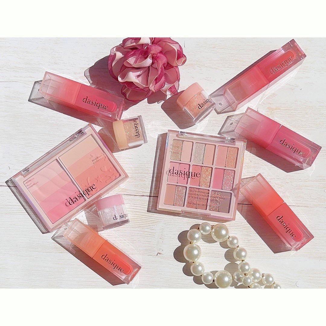 スターリットグリッターパウダー/dasique/グリッターを使ったクチコミ（2枚目）