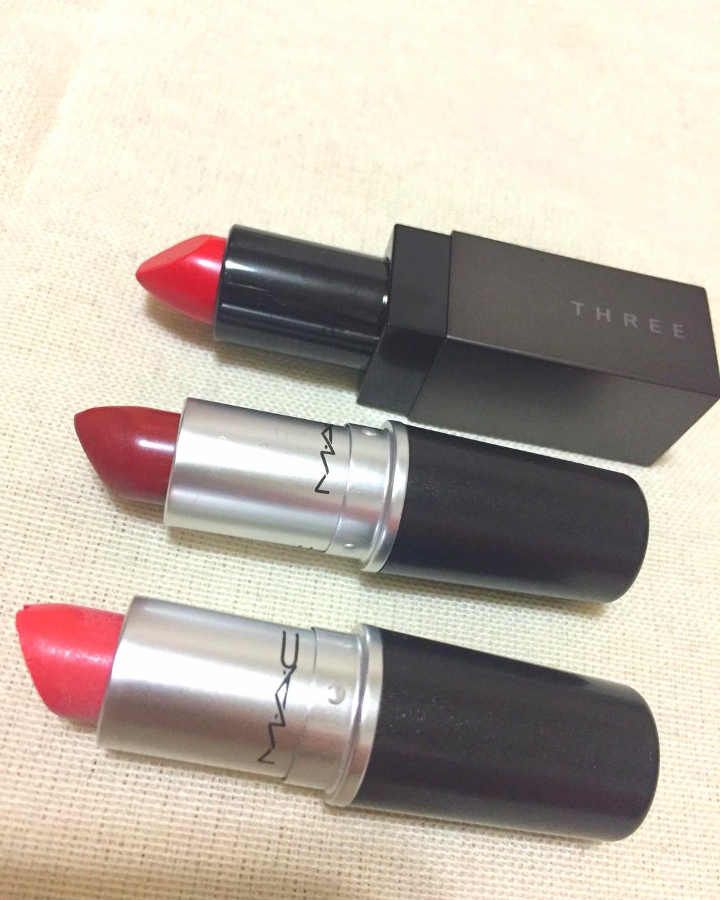 AYU on LIPS 「THREEデアリングリィディスティンクトリップスティック01M..」(1枚目)