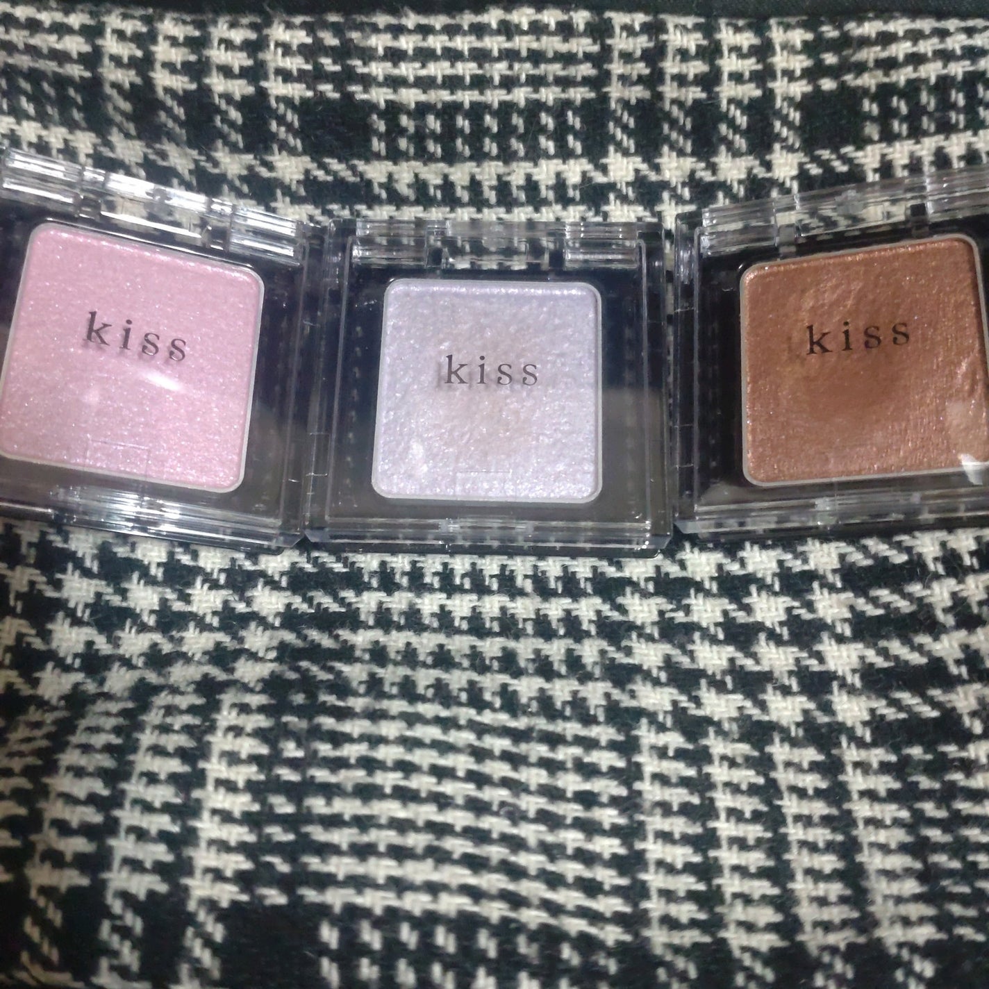 シアー グリッターアイズ/KiSS/単色アイシャドウを使ったクチコミ(1枚目)