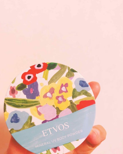 ミネラルUVボディパウダー(旧)/エトヴォス/ボディパウダーを使ったクチコミ(2枚目)