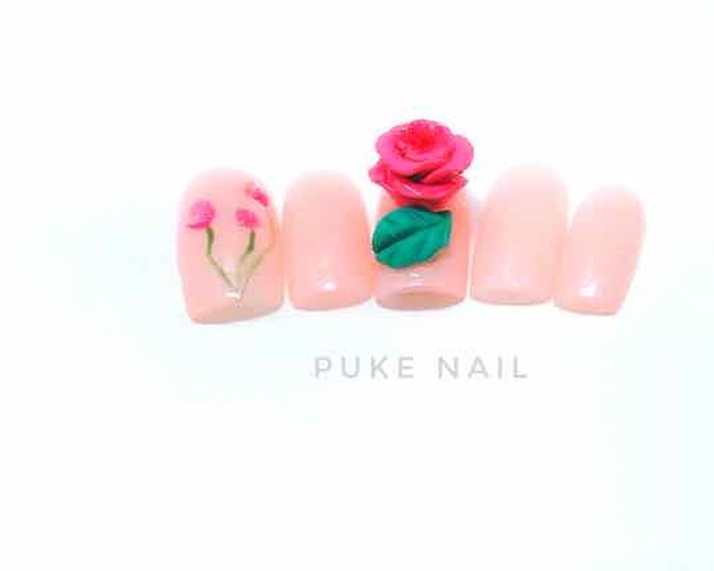 まい on LIPS 「実際に見た方がカワイイネイルチップでした!#最近のスキンケア#..」(2枚目)