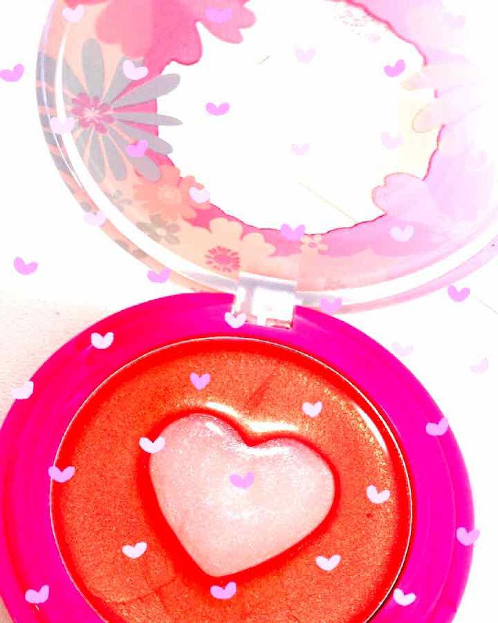 DAISO ハートリングリップグロスのクチコミ「💗ハートリングリップグロス💗

🍬ダイソー

🍬ハートの形でかわいい！

ダイソーで見かけて、.....」（1枚目）