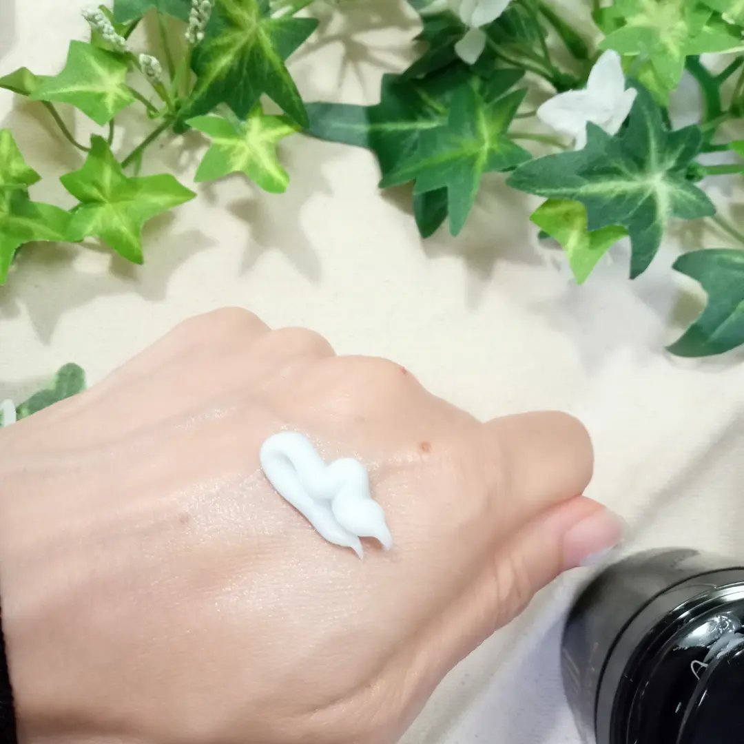 ブルーブライトナイトクリーム/EMROSÉ/フェイスクリームを使ったクチコミ（2枚目）