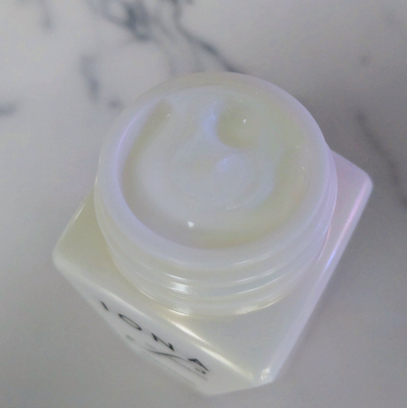 モイスト クリーム/イオナ エフ/フェイスクリームを使ったクチコミ(3枚目)