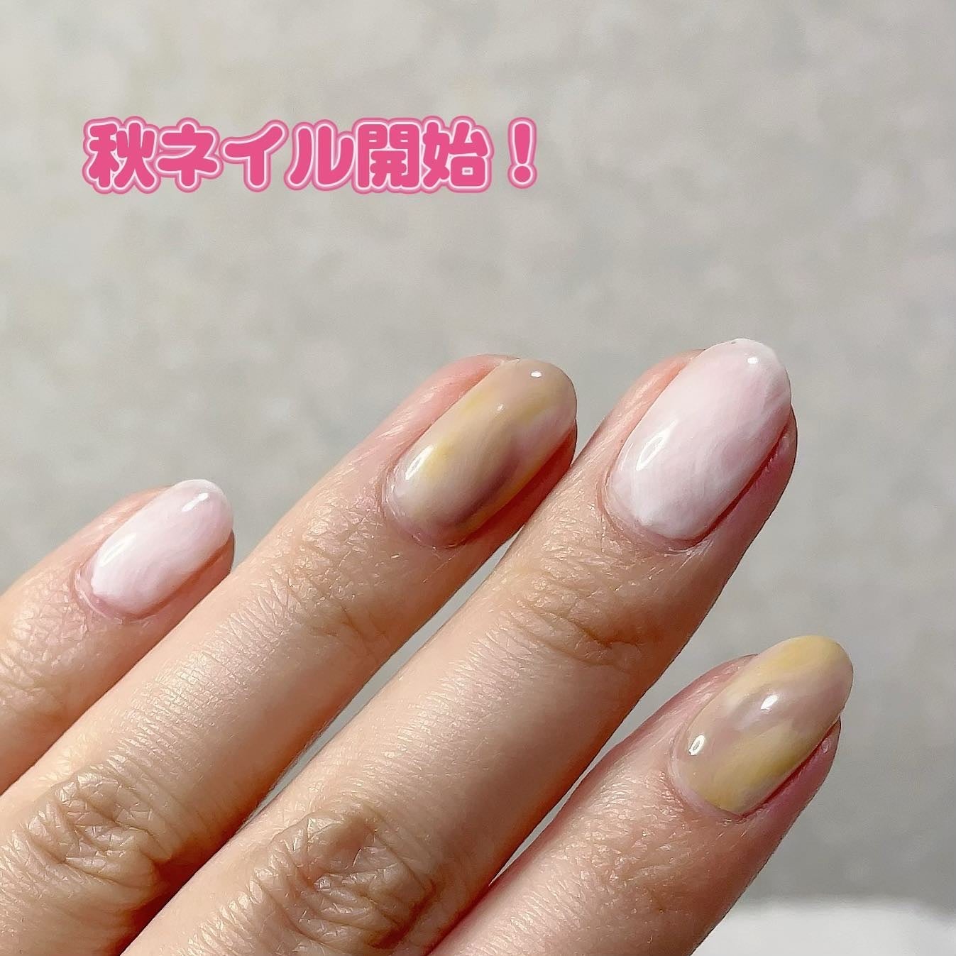 ho.ma.ri on LIPS 「今月のネイル💅ホワイトマーブルとくすみカラーマーブル。くすみカ..」(1枚目)