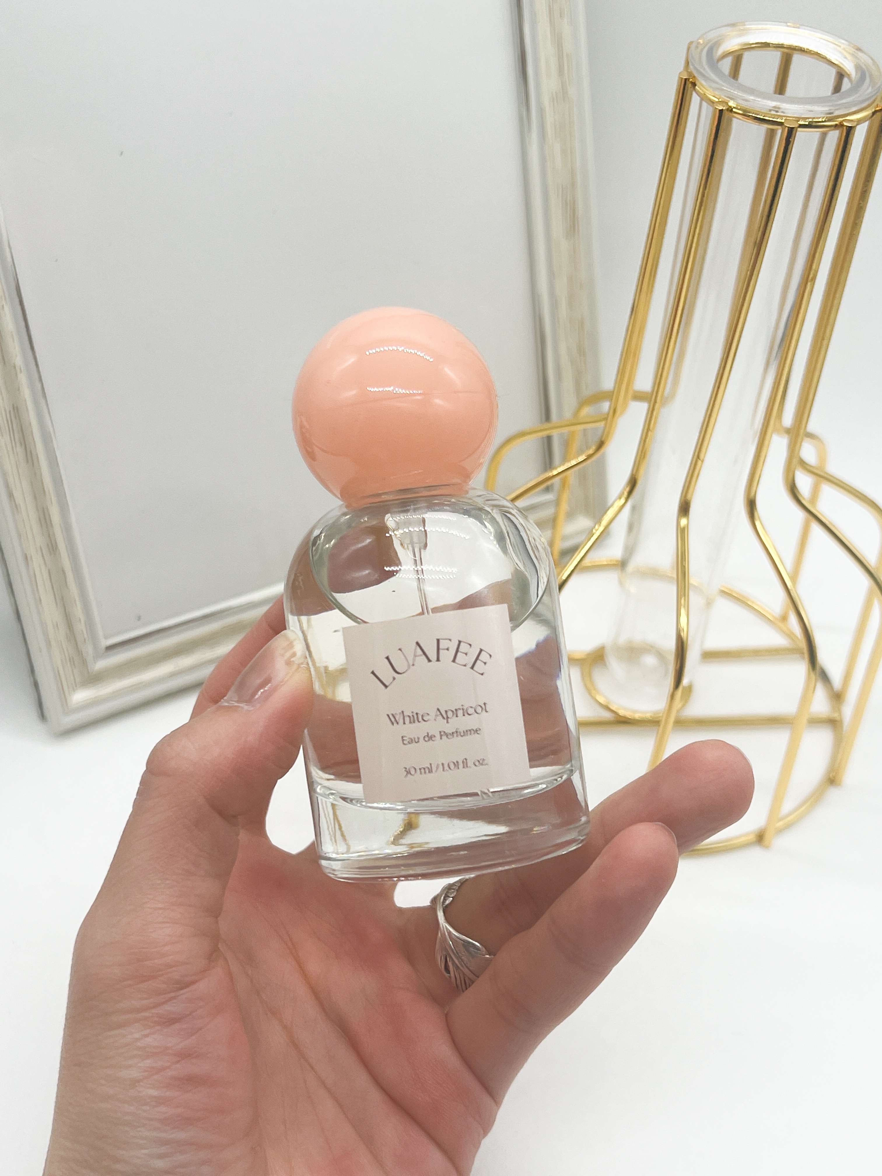 ホワイトアプリコット/LUAFEE/香水(レディース)を使ったクチコミ（2枚目）