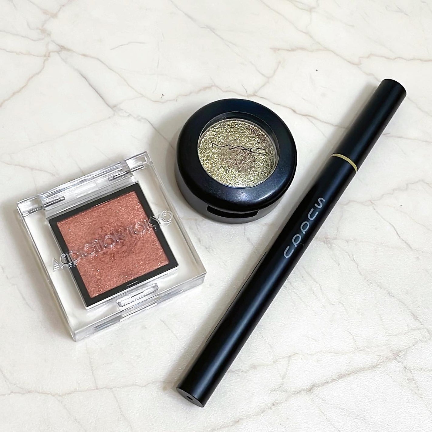 ダズルシャドウ/M・A・C/単色アイシャドウを使ったクチコミ(1枚目)