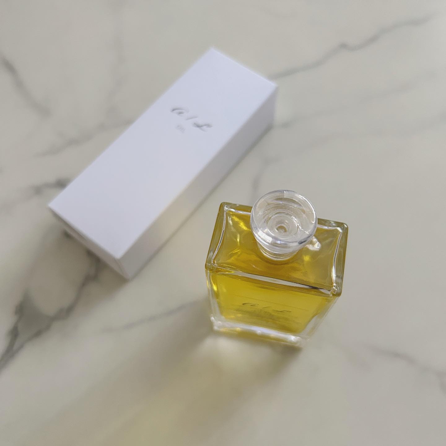 ナチュラルオイル〈ヘア&ボディ&ハンド用オイル〉/ainaLyra /ボディオイルを使ったクチコミ（2枚目）