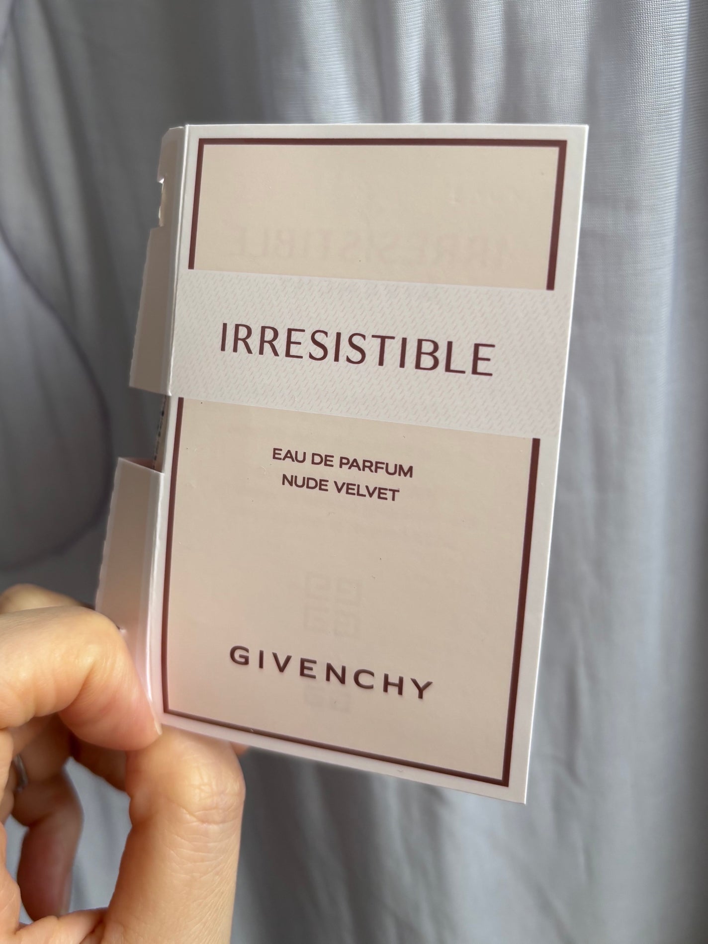 イレジスティブル オーデパルファム ヌード ベルベット/GIVENCHY/香水を使ったクチコミ(2枚目)