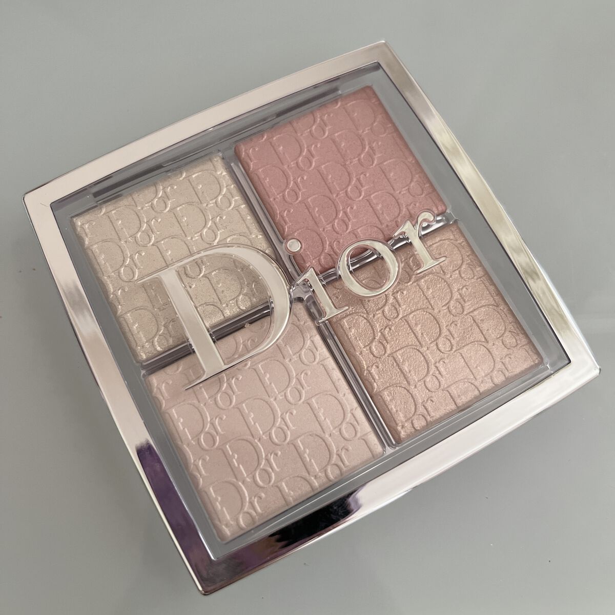 ディオール バックステージ フェイス グロウ パレット/Dior/ハイライトを使ったクチコミ（2枚目）