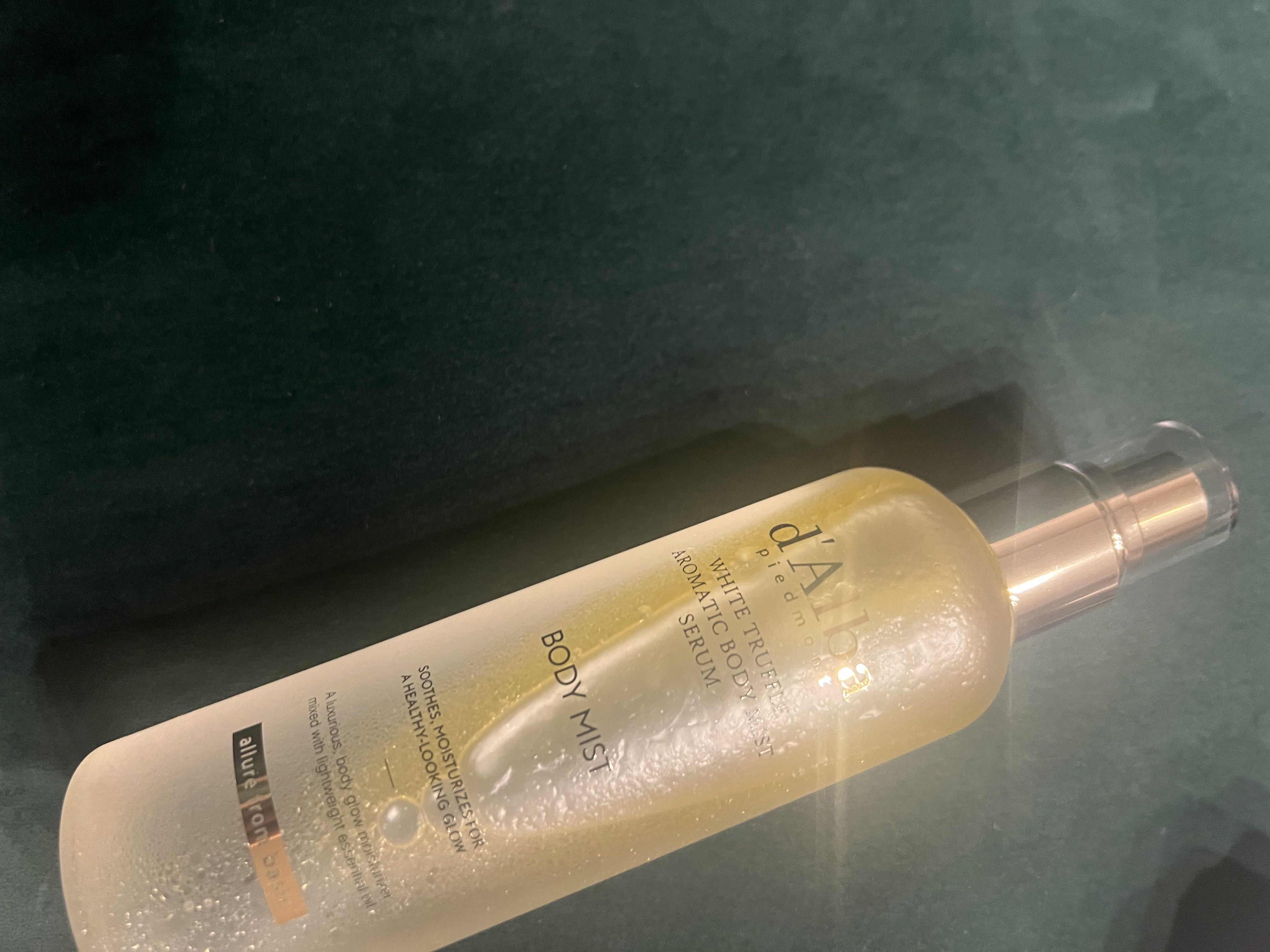ホワイトトリュフアロマティックボディミストセラム/ダルバ/ボディオイルを使ったクチコミ（1枚目）