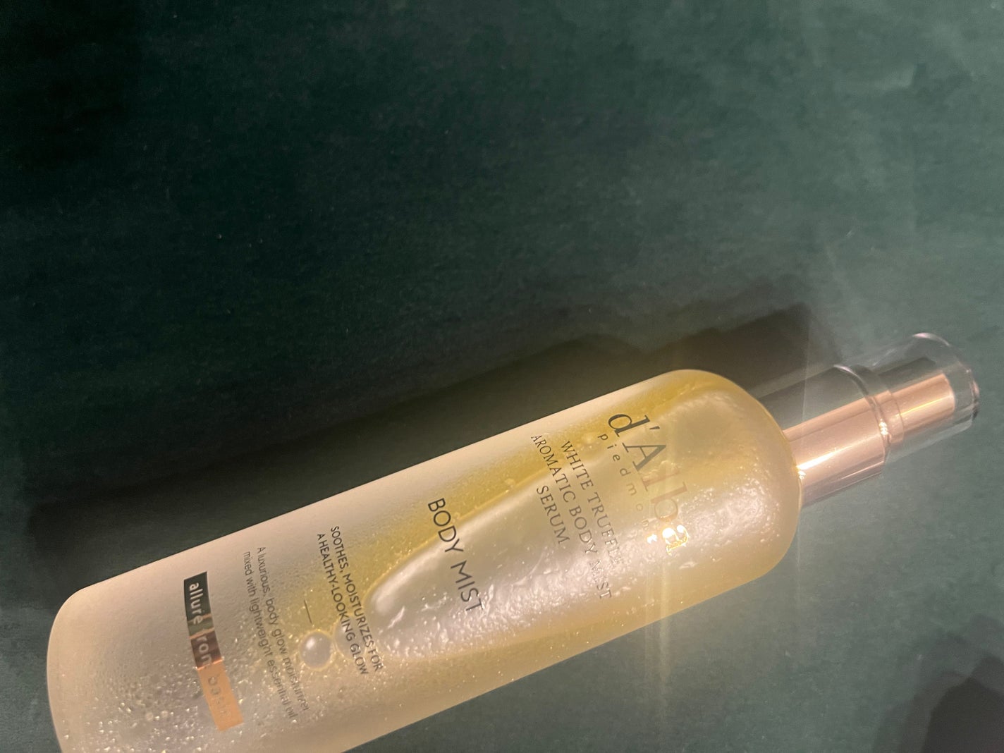 ホワイトトリュフアロマティックボディミストセラム/ダルバ/ボディオイルを使ったクチコミ(1枚目)