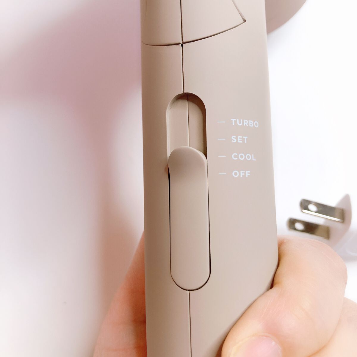 スピーディーイオンドライヤー グレー(WEB限定)/SALONIA/ドライヤーを使ったクチコミ（3枚目）