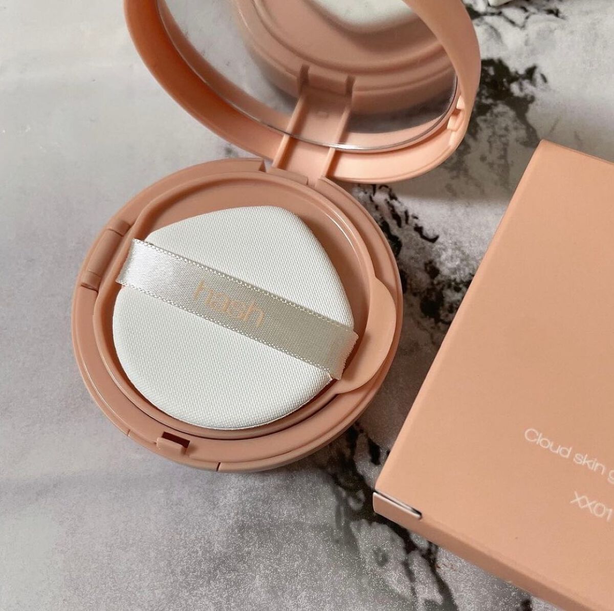 クラウド スキン グロー クッション XX01 ホンデ/HASH/クッションファンデーションを使ったクチコミ（2枚目）
