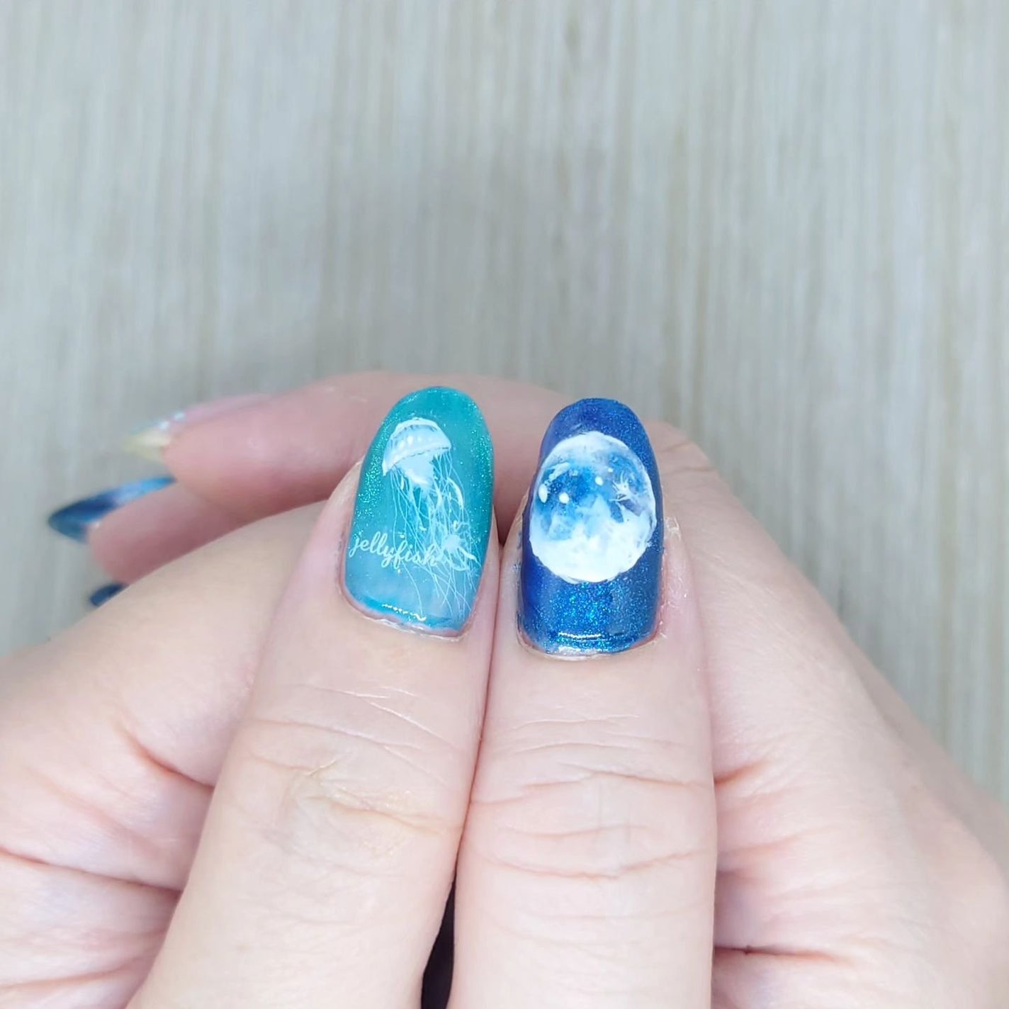 ゆき on LIPS 「右手のマイネイル。宇宙イメージで!ベースはプリムドールミューズ..」(2枚目)