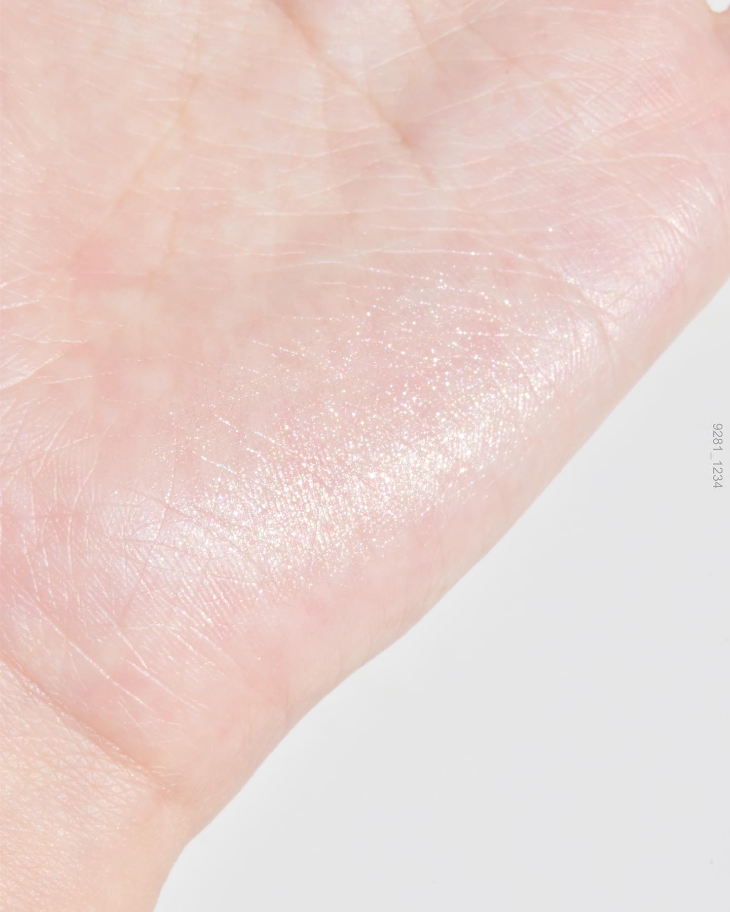 ハイパーフィットシマーリングセラム/FEEV/リキッドハイライトを使ったクチコミ（3枚目）