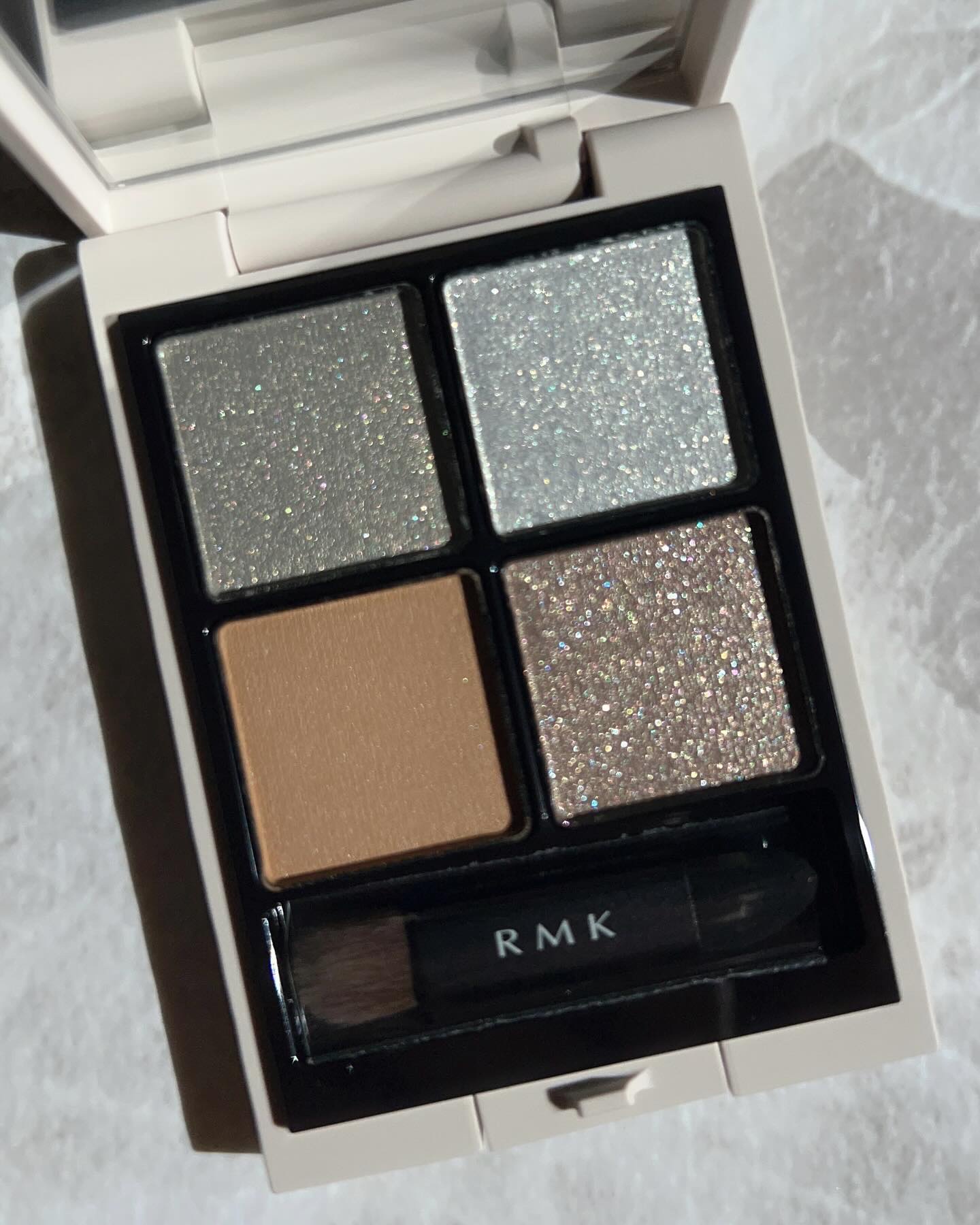 RMK シンクロマティック アイシャドウパレット/RMK/アイシャドウパレットを使ったクチコミ（2枚目）