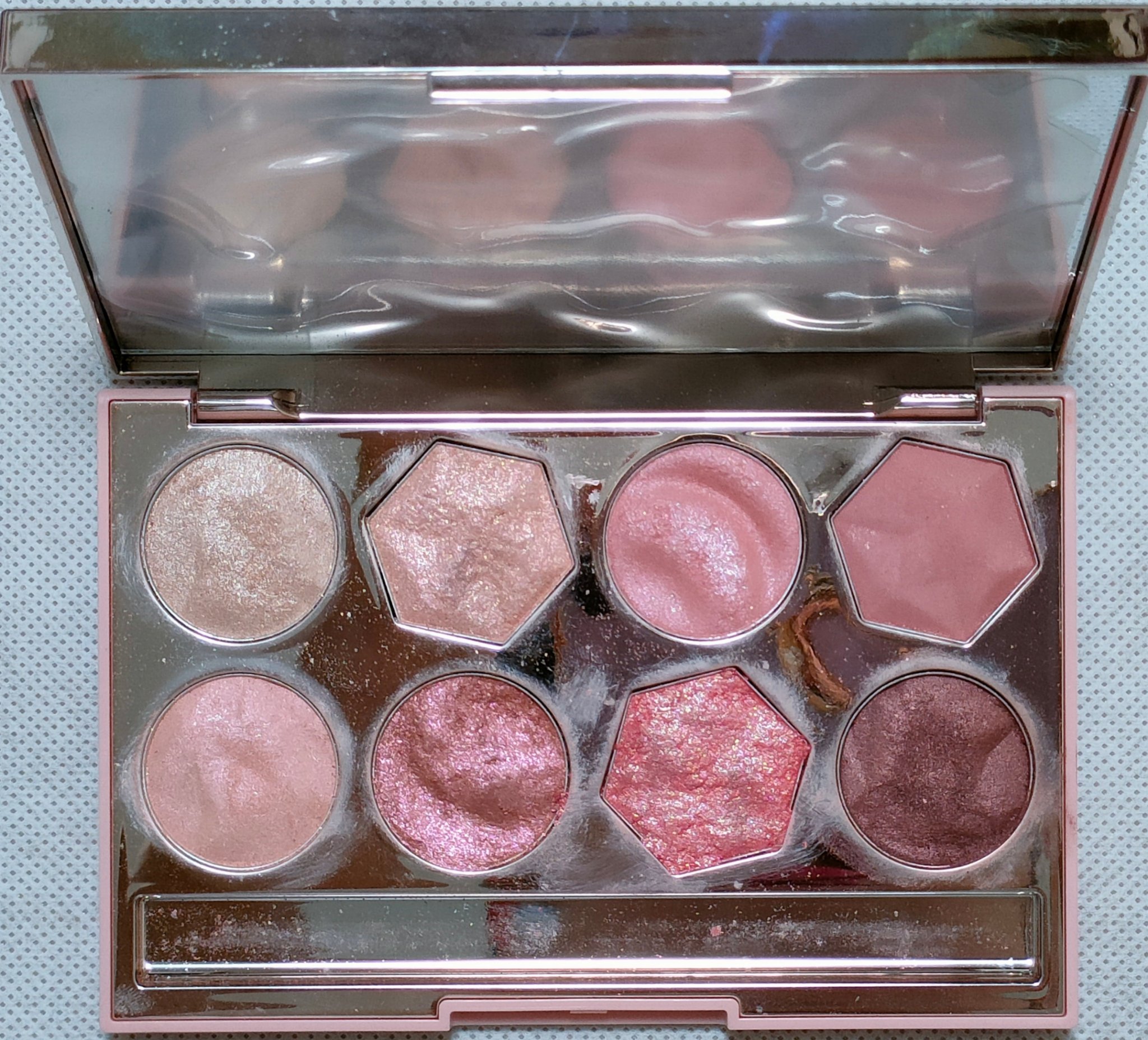 アイ グリッター/ANNA SUI/単色アイシャドウを使ったクチコミ（3枚目）