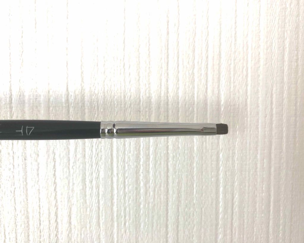 ブラシ 4F/shu uemura/メイクブラシを使ったクチコミ(2枚目)