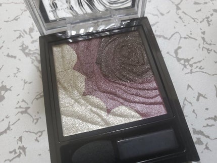 アイシーローズシャドウ/KATE/アイシャドウパレットを使ったクチコミ(3枚目)