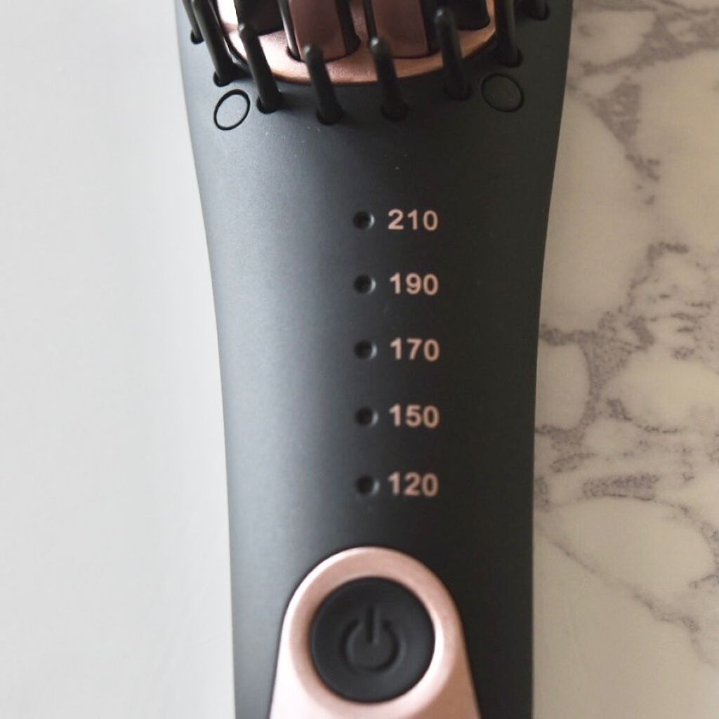 Agetuyaポータブルミニブラシアイロン(ポーチ付き)/ローネジャパン/ヒートブラシを使ったクチコミ(4枚目)