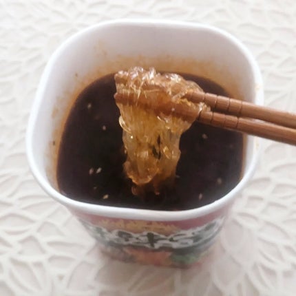 **Smiley** on LIPS 「ヘルシーな即席春雨もちもち食感のさつまいも麺で手軽に食べれる🥢..」(5枚目)