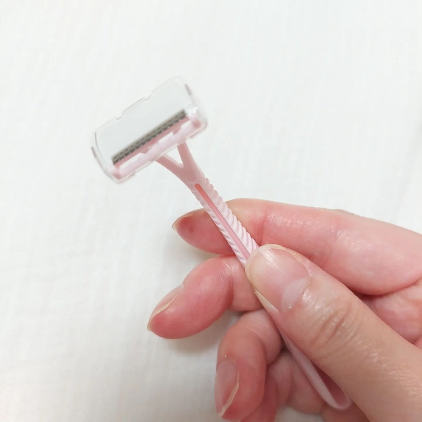 siki on LIPS 「【 ピアニィVライン 】小さいヘッドでVラインの処理が思い通り..」(6枚目)