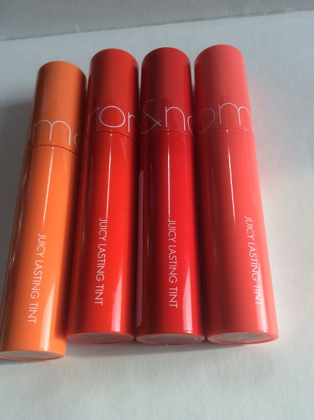 ジューシーラスティングティント/rom&nd/リップティントを使ったクチコミ（2枚目）