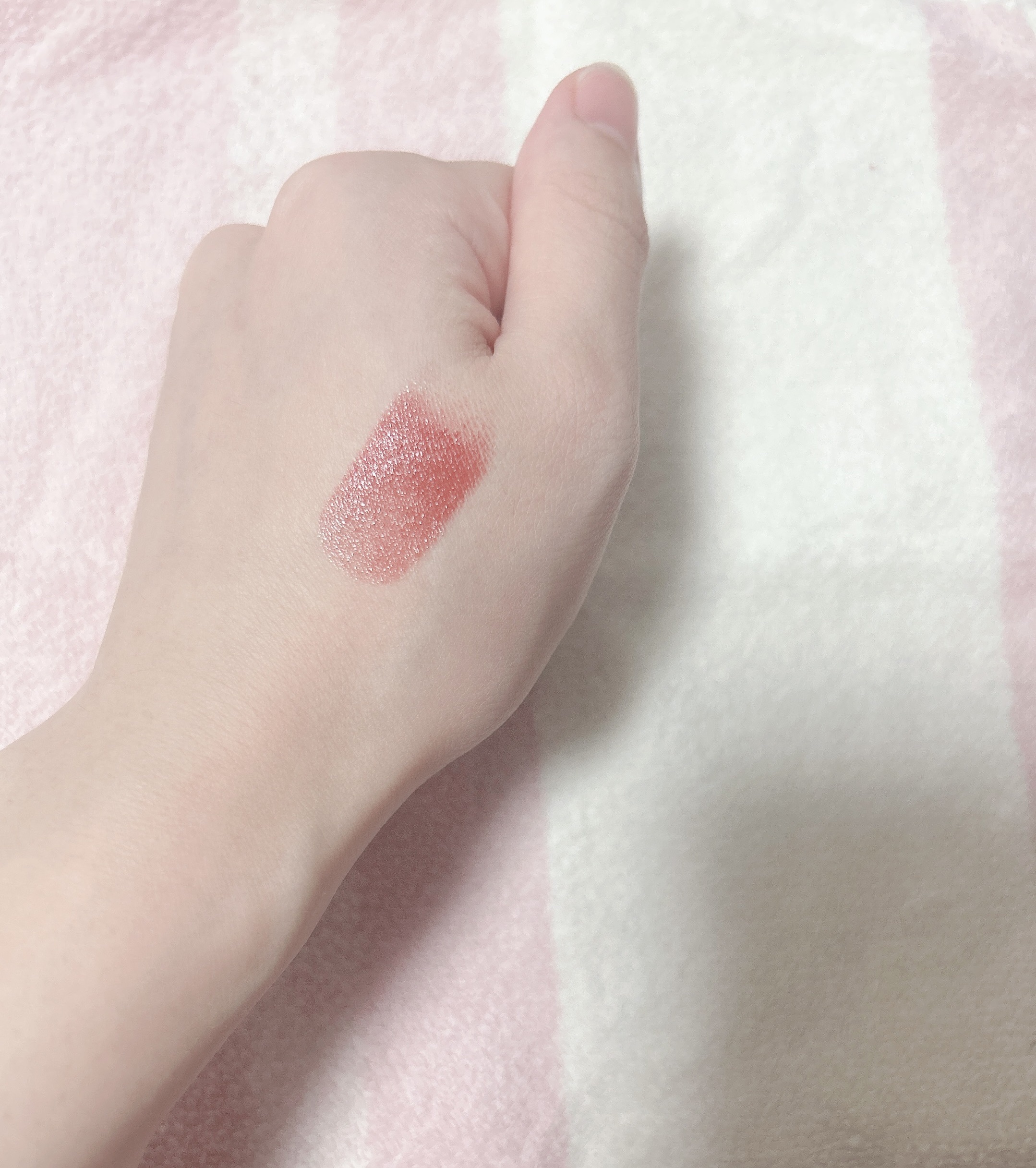 デアリングリィデミュアリップスティック/THREE/口紅を使ったクチコミ（3枚目）