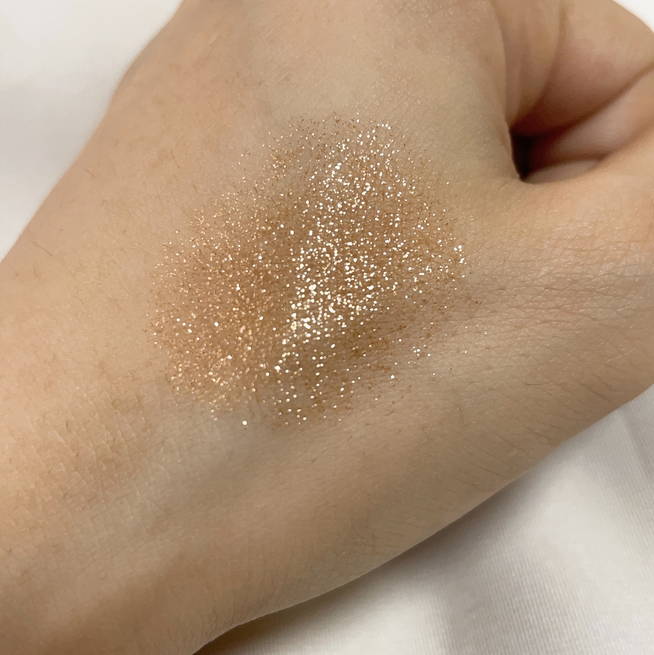 リュクスアイシャドウ 10 サンフレア(リッチ スパークル)/BOBBI BROWN/単色アイシャドウを使ったクチコミ（2枚目）