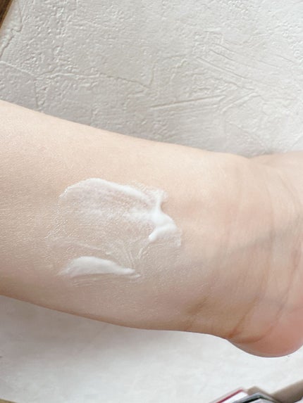 ニベアUV ディープ プロテクト&ケア トーンアップ エッセンス/ニベア/日焼け止めローションを使ったクチコミ(5枚目)