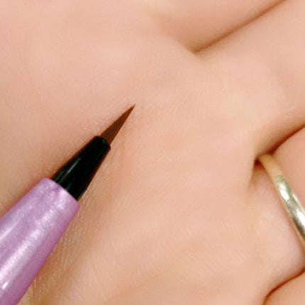 「密着アイライナー」ショート筆リキッド/デジャヴュ/リキッドアイライナーを使ったクチコミ(3枚目)