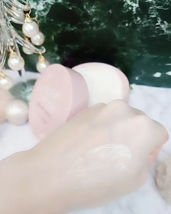 ボディクリーム ビューティーモイスト/アロマブルーム/ボディクリームを使ったクチコミ（3枚目）