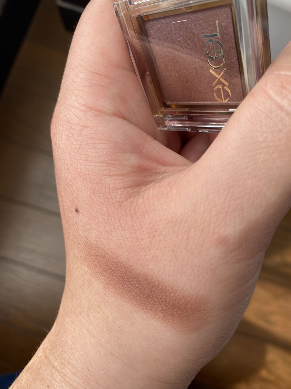 アイプランナー/excel/単色アイシャドウを使ったクチコミ（3枚目）